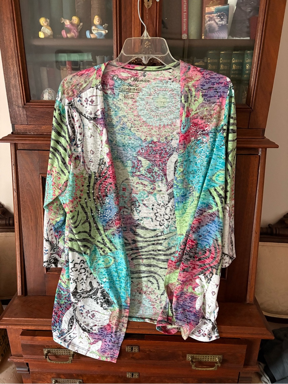 Onque Woman: 1X, Multi-Color Open Front Cardigan